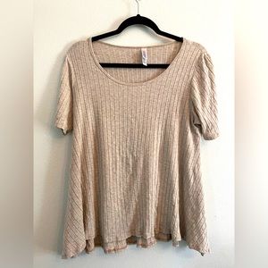 LuLaRoe Perfect T-Shirt tan with ribbing size large